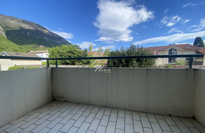 MAGNIFIQUE T1 MEUBLE DANS COPROPRIETE DE STANDING — photo 2
