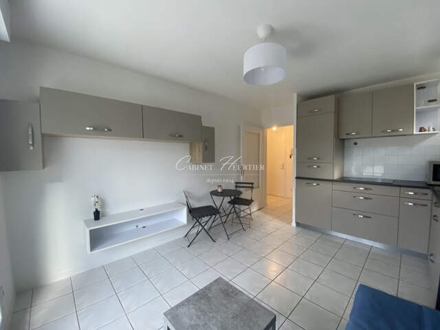 MAGNIFIQUE T1 MEUBLE DANS COPROPRIETE DE STANDING — photo du bien