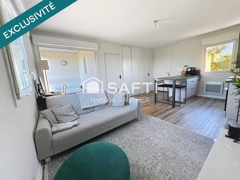 Appartement T1 BIS 33 m² meublé et rénové, dernier étage, avec garage fermé — photo 1