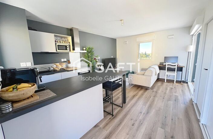 Appartement T1 BIS 33 m² meublé et rénové, dernier étage, avec garage fermé — photo 5