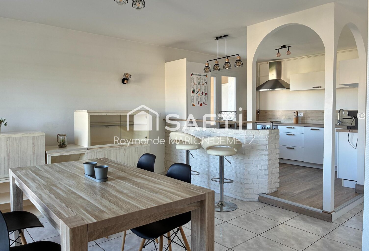 En vacances, en résidence principale ou investissement,  secteur recherché proche de toutes commodités, à 10 mns à pied du lac. — photo 1