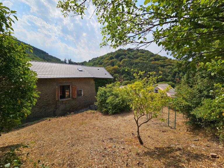 Maison de village avec garage, atelier, jardin — photo 1