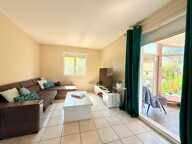 VILLA 100 M² avec jardin fleuri et piscine dans quartier calme — photo 4