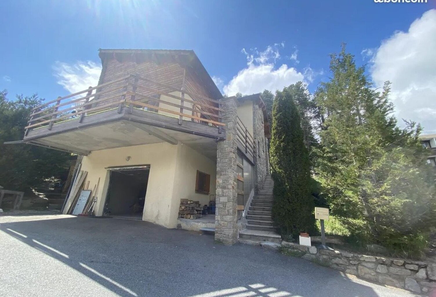 Venez découvrir ce magnifique chalet de 146m2 dans un cadre de rève. — photo 1
