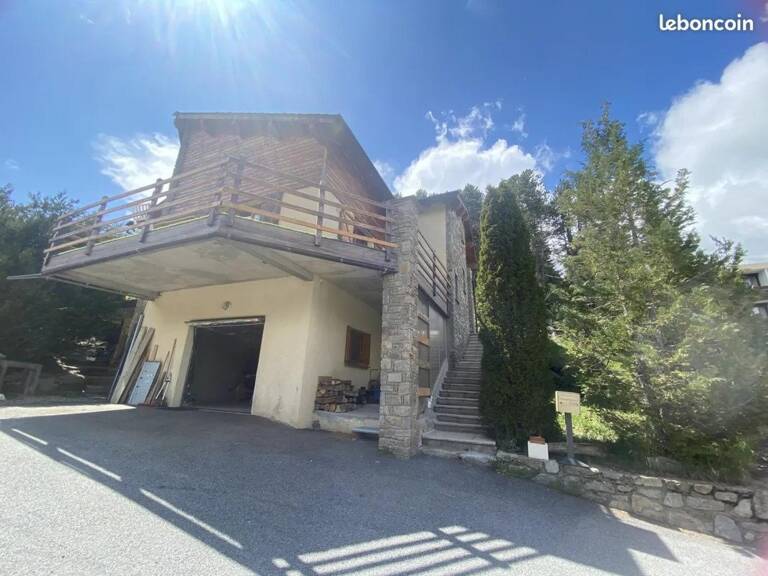 Venez découvrir ce magnifique chalet de 146m2 dans un cadre de rève. — photo 1