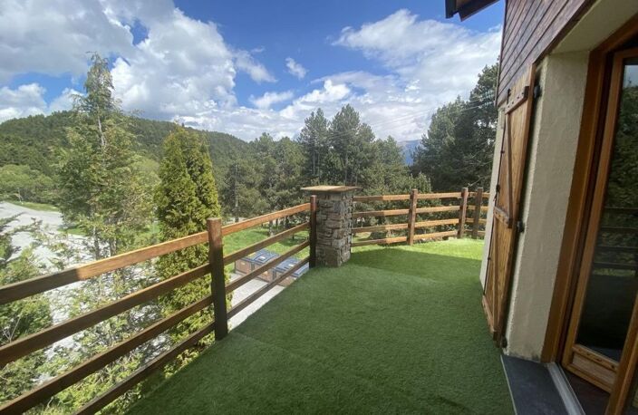 Venez découvrir ce magnifique chalet de 146m2 dans un cadre de rève. — photo 2