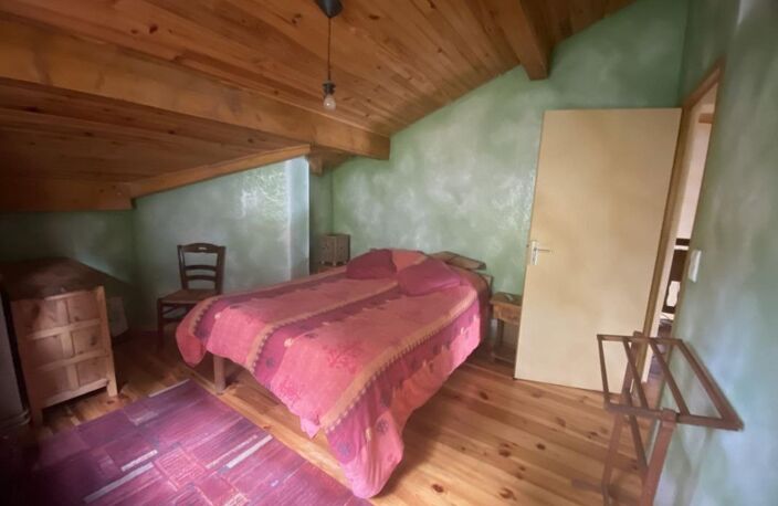 Venez découvrir ce magnifique chalet de 146m2 dans un cadre de rève. — photo 3