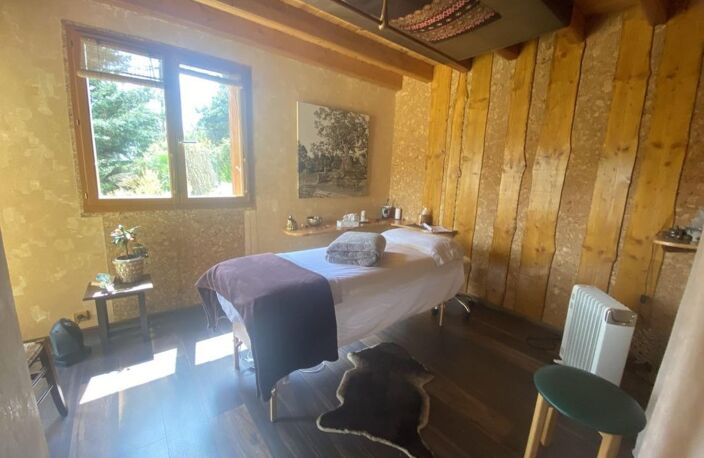 Venez découvrir ce magnifique chalet de 146m2 dans un cadre de rève. — photo 5
