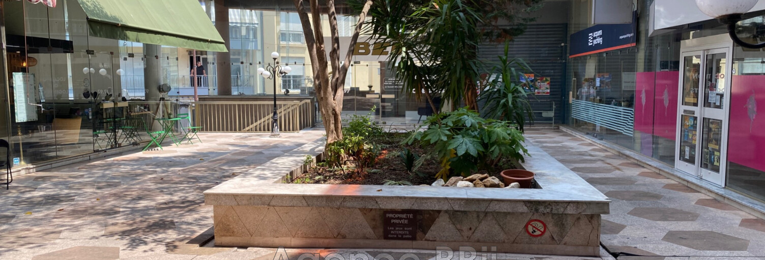 Commerce  22 m² à vendre à Antibes (06600)
