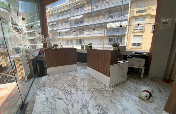 professionnel local commercial — photo 4