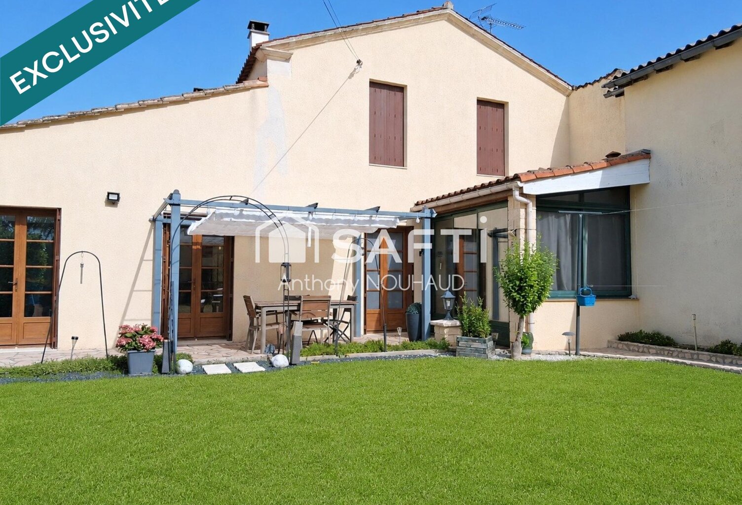 Maison bien située, propre et deux garages. — photo 1
