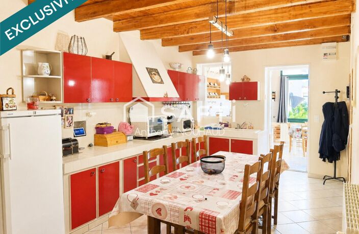 Maison bien située, propre et deux garages. — photo 4
