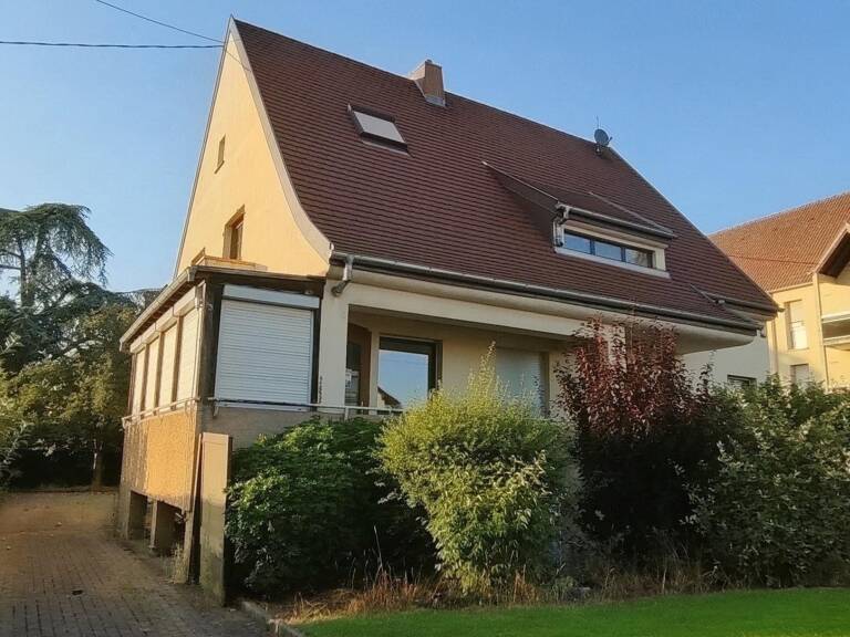 Immeuble local commercial (ancienne clinique vétérinaire) et logement spacieux — photo 1