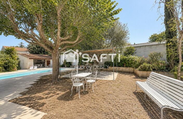 BIEN À L'ESPRIT FAMILIAL ET ESTIVAL PROPRIÉTÉ DE CHARME, ÉCRIN DE VERDURE & PISCINE - CALME ABSOLU — photo 4