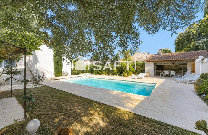BIEN À L'ESPRIT FAMILIAL ET ESTIVAL PROPRIÉTÉ DE CHARME, ÉCRIN DE VERDURE & PISCINE - CALME ABSOLU — photo 5