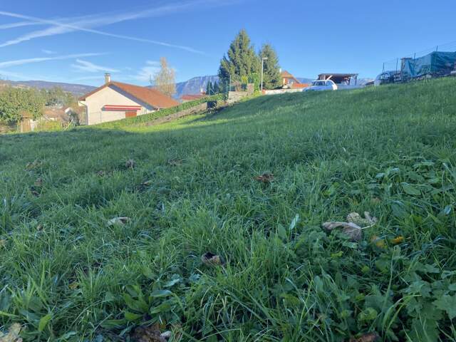 Terrain 644m² à 2 minutes du centre — photo du bien