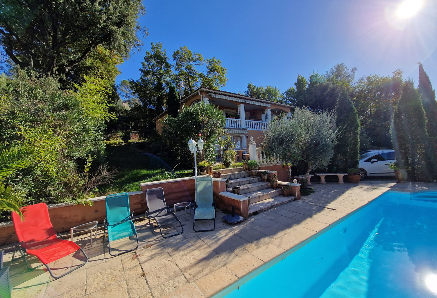 Maison avec vue dominante au calme — photo 1