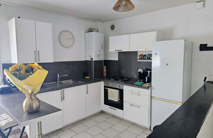 Immeuble de 4 apparts T3 loués non meublés — photo 2