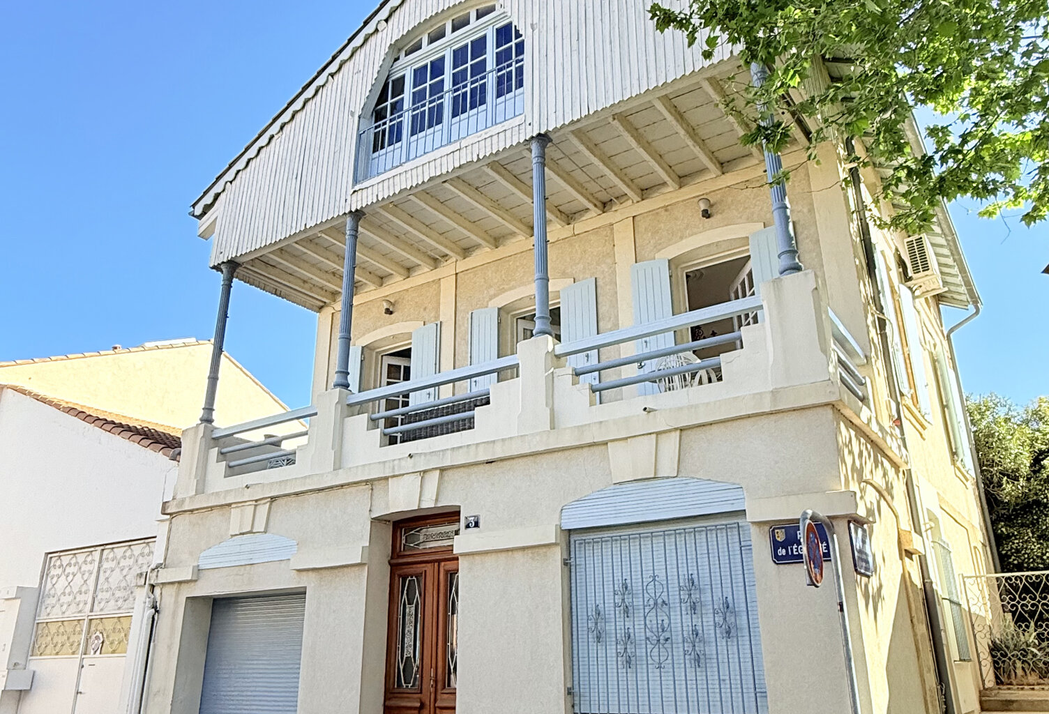 Maison de Maître Art Nouveau au Grau-du-Roi I Rive Droite, 175 m², Cour Intime & Loggia d’Apparat — photo 1