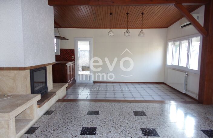 Villa — photo 3