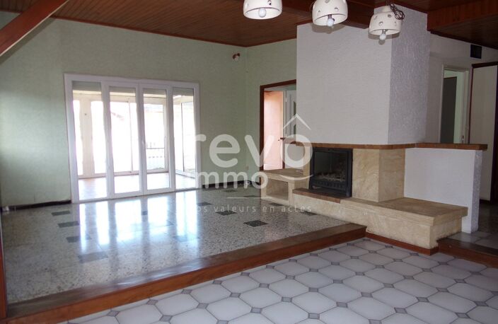 Villa — photo 4