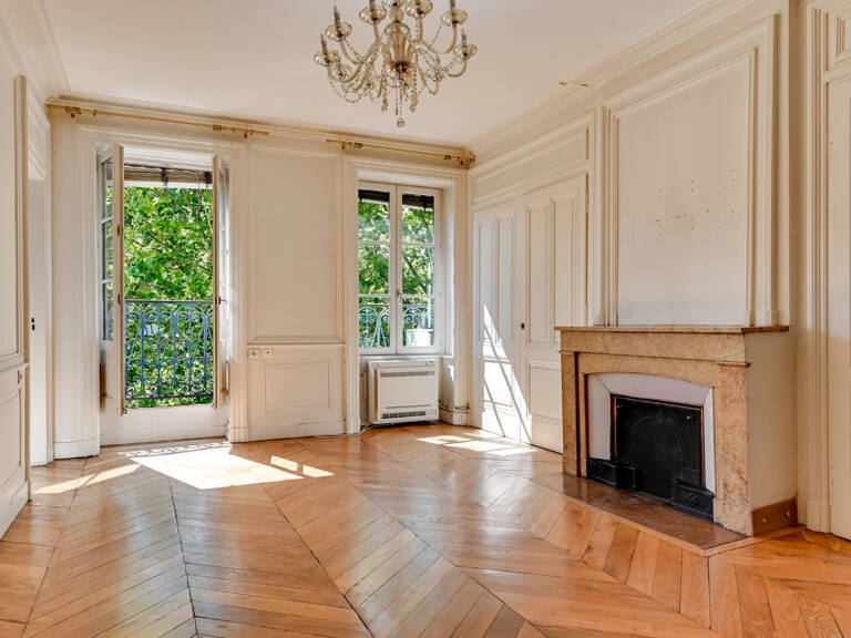 Lyon 6 - FOCH: Un appartement dernier étage, 2 chambres, 103 — photo 1