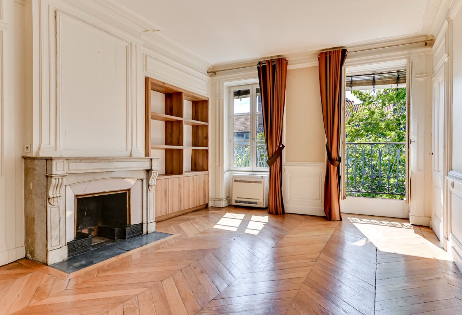 Lyon 6 - FOCH: Un appartement dernier étage, 2 chambres, 103 — photo 1