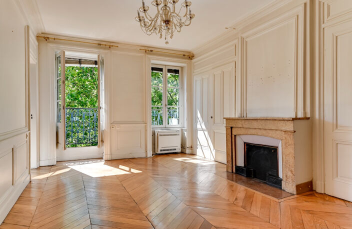 Lyon 6 - FOCH: Un appartement dernier étage, 2 chambres, 103 — photo 2
