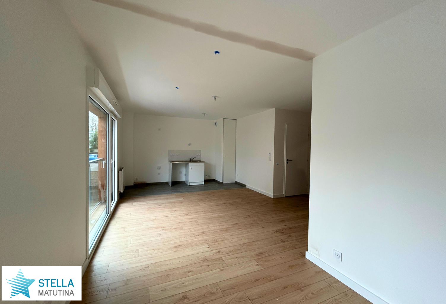 À LOUER — Grand studio neuf de 38 m² centre ville de La Roche-sur-Yon — photo 1