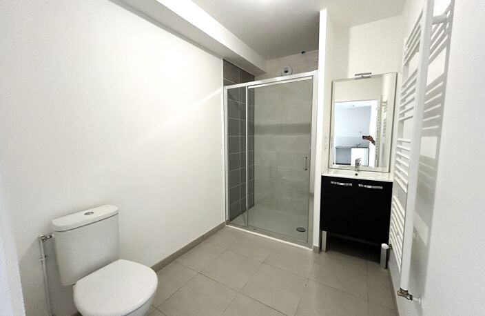 À LOUER – T2 neuf de 41 m² avec balcon CENTRE VILLE La Roche-sur-Yon — photo 4