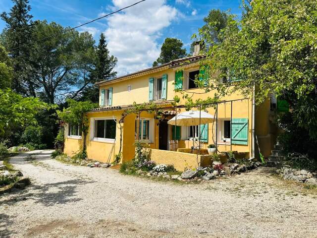 BELLE BASTIDE PROVENÇALE 5 CHAMBRES — photo du bien