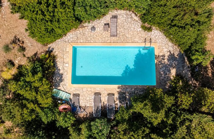 BELLE BASTIDE PROVENÇALE 5 CHAMBRES — photo 3
