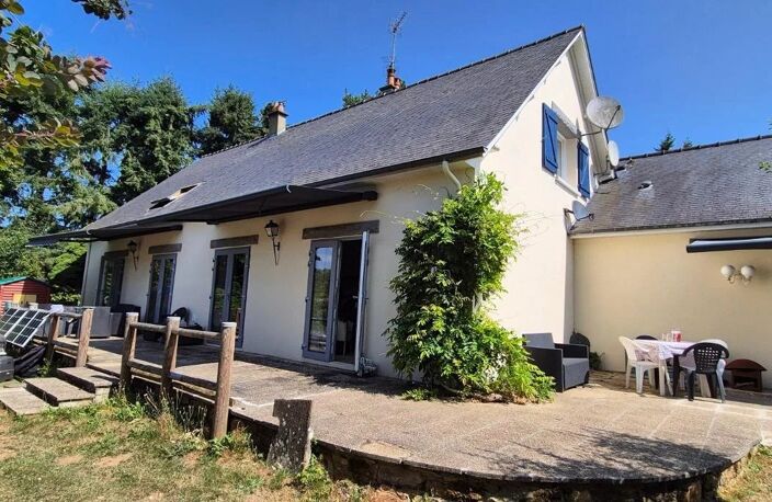 Maison individuelle habitable de 4 chambres avec gîte accessible de 1 chambre + garage + dépendances + 2 terrasses, située à la lisière du village, sur un terrain de 11 820 m² — photo 3
