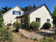 Maison individuelle habitable de 4 chambres avec gîte accessible de 1 chambre + garage + dépendances + 2 terrasses, située à la lisière du village, sur un terrain de 11 820 m² — photo 3