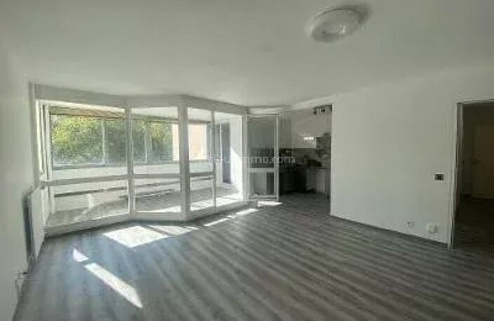 GRENOBLE sud, 5 pièces + cuisine, refait à neuf. — photo 2