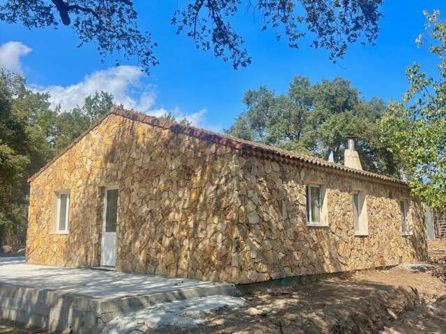 Maison de charme en cours de finition à 5 min des plages — photo du bien