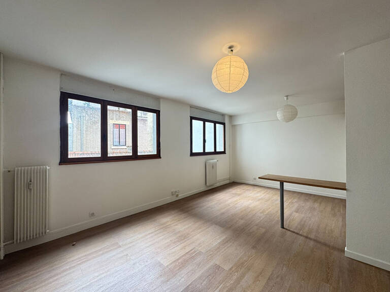 Appartement Reims T1BIS de 35.81 m2 - HOTEL DE VILLE — photo 1