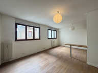 Appartement Reims T1BIS de 35.81 m2 - HOTEL DE VILLE — photo 3