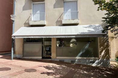 Commerce  64000 €