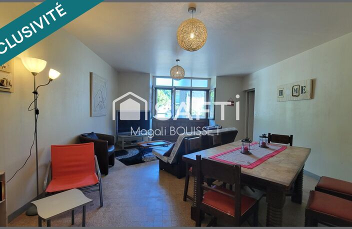 Maison T6 de 172m², cinq chambres dont une en rez-de-chaussée et sa salle d'eau. Une grange attenante et grenier, jardin et terrasse. — photo 3