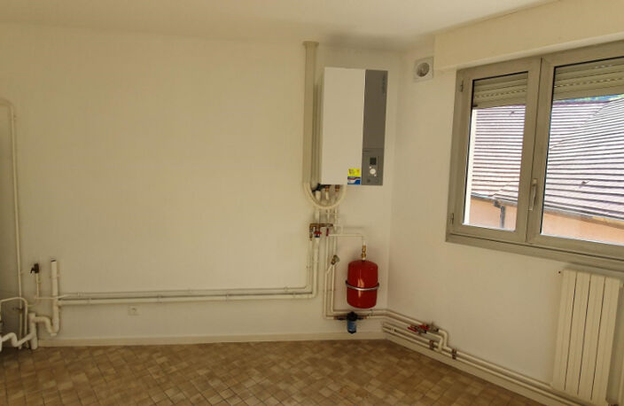 A  louer   T5 centre ville POLIGNY — photo 3
