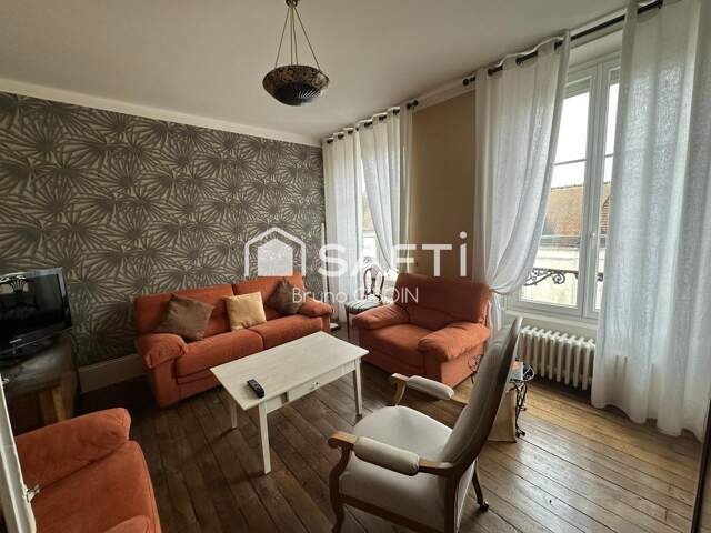 Appartement centre ville Gien, 3 pièces, 2 chambres, 98 m² — photo du bien