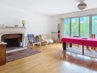APPARTEMENT FAMILIAL-126 M2 A PROXIMITE DE LA GARE — photo 2