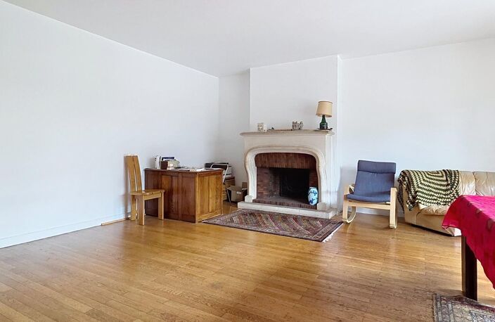 APPARTEMENT FAMILIAL-126 M2 A PROXIMITE DE LA GARE — photo 3