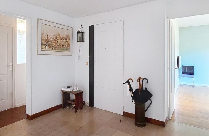 APPARTEMENT FAMILIAL-126 M2 A PROXIMITE DE LA GARE — photo 5