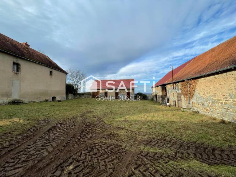 Dépendances en pierres sur un terrain de 4 ha — photo 1