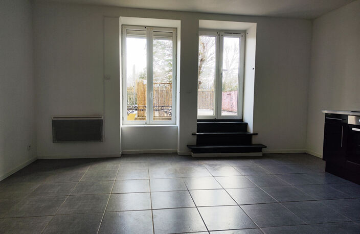 Appartement Laissac Séverac L Eglise 2 pièce(s) MEUBLE 37.30 m² - Grande terrasse — photo 3