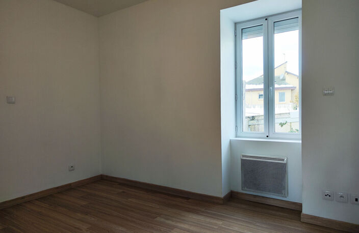 Appartement Laissac Séverac L Eglise 2 pièce(s) MEUBLE 37.30 m² - Grande terrasse — photo 5