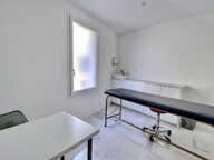 Centre médical - Local médical / paramédical / bien-être d'une superficie de 50m² en RDC + grand parking — photo 4