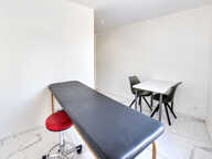Centre médical - Local médical / paramédical / bien-être d'une superficie de 50m² en RDC + grand parking — photo 4